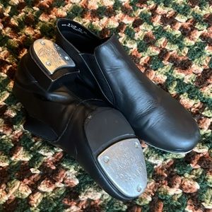 Woman’s Tap Shoes